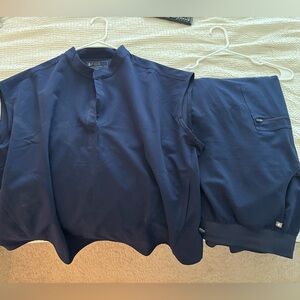 Women’s 3X Rafaela Oversized scrub top/ 3X tall high wasted jogger scrub pants.